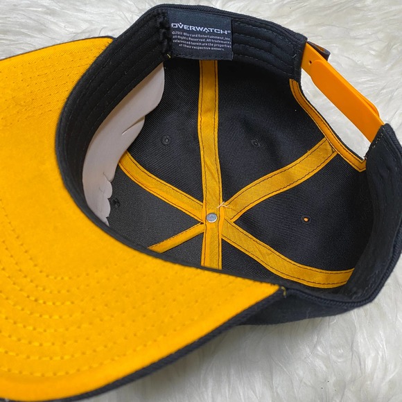 TRACER OVERWATCH WINGS SNAPBACK HAT "NWT" - Picture 4 of 4